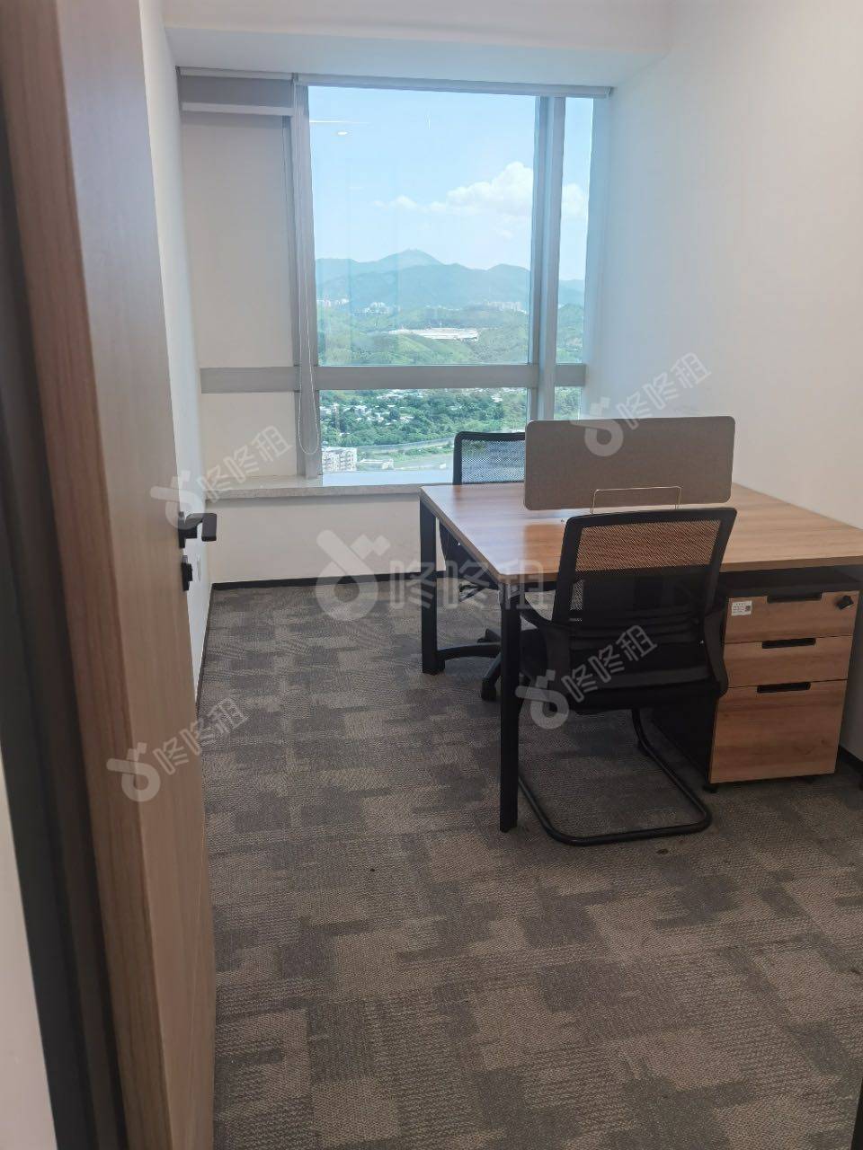 瑞思国际_158平_精装_办公室隔间