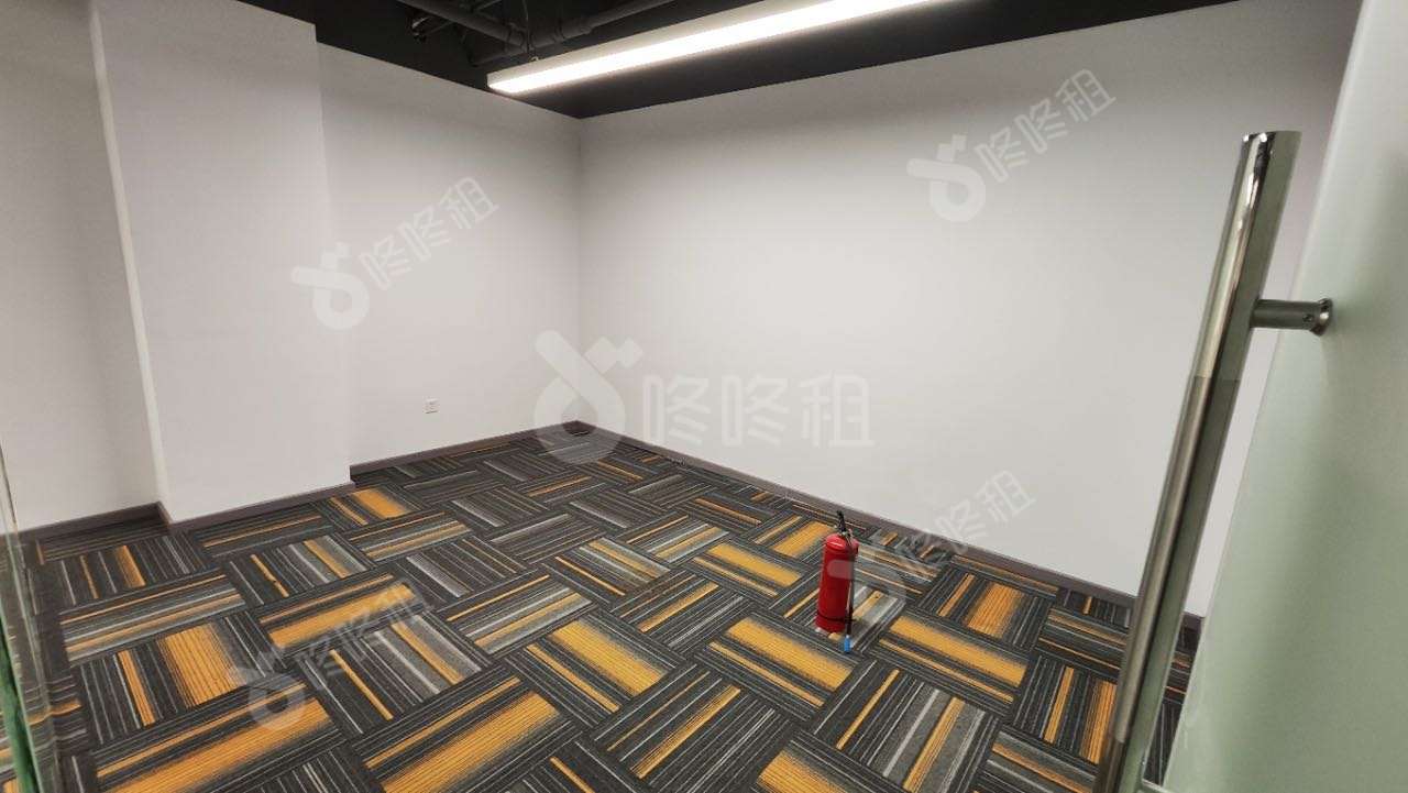 深圳市软件产业基地_680平_精装_办公室隔间