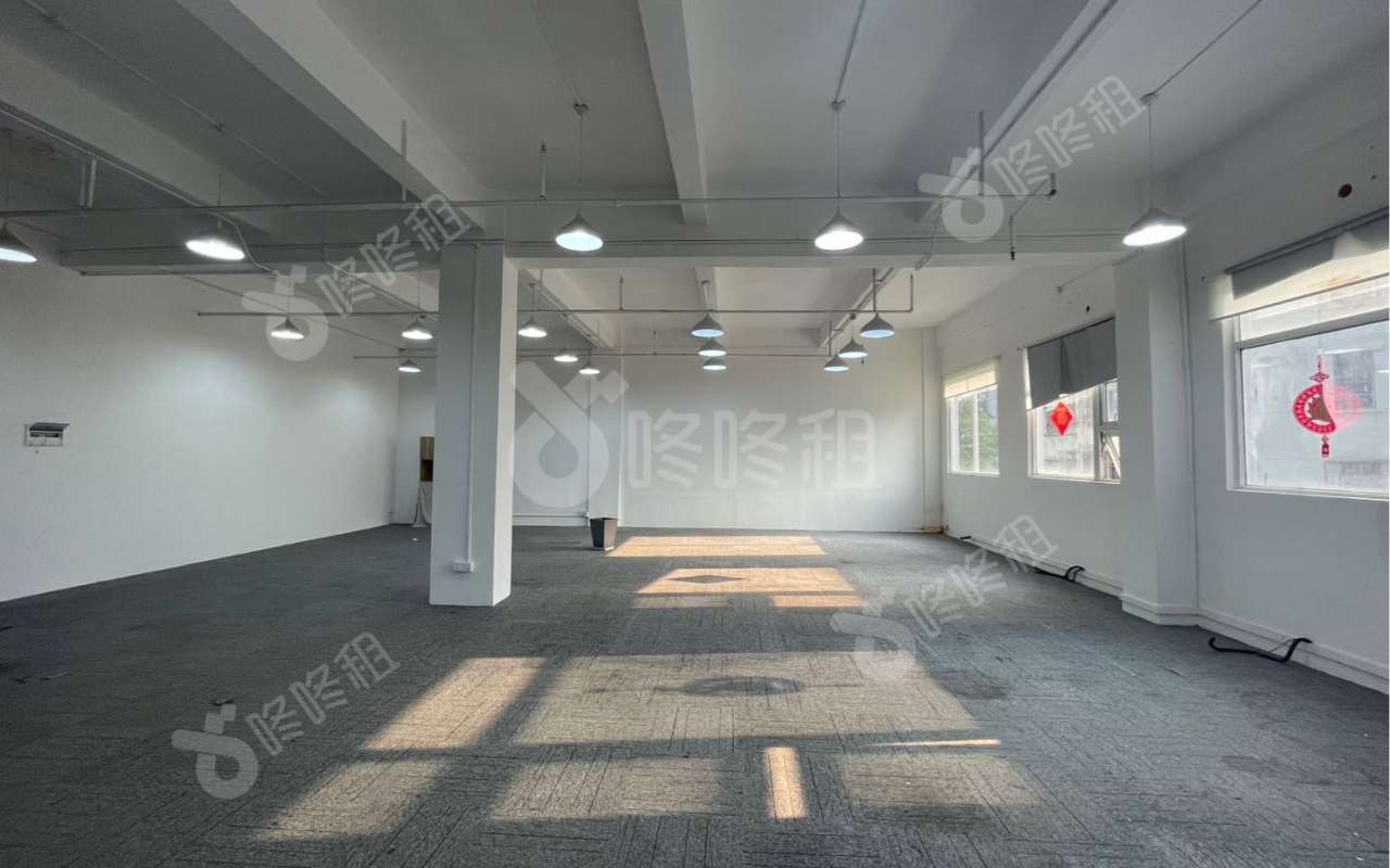 南山互联网创新创意服务基地二期_406平_精装_办公室开间