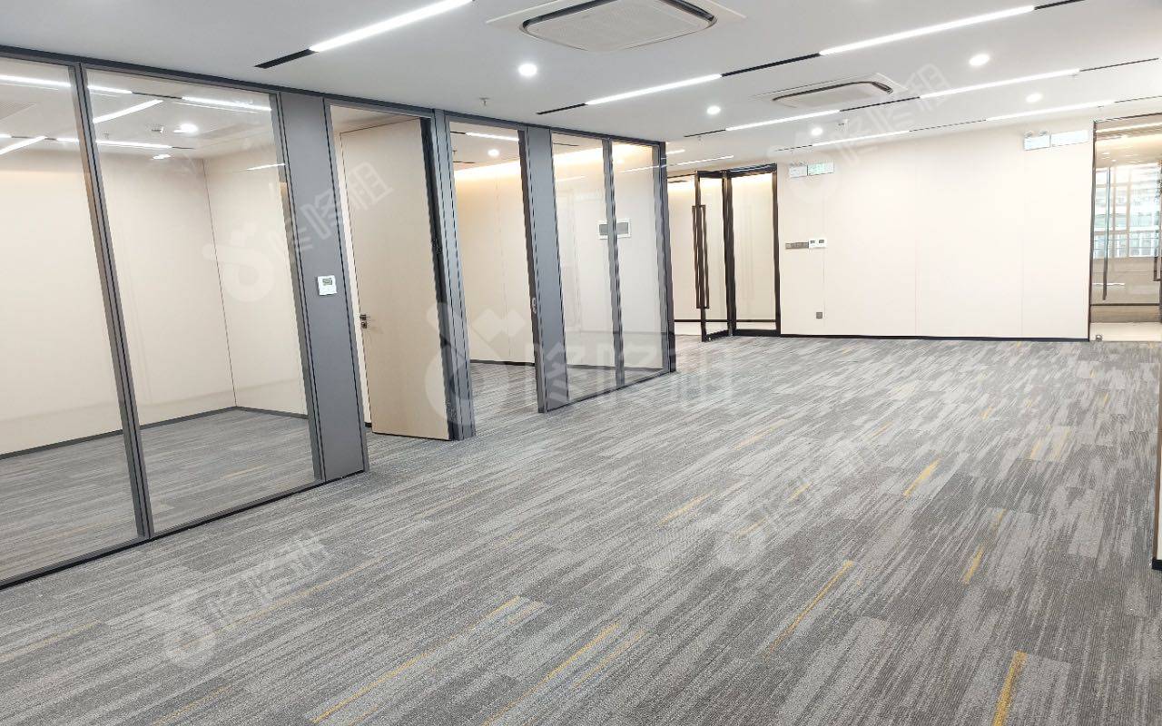 创新科技广场二期_343平_精装_办公室开间