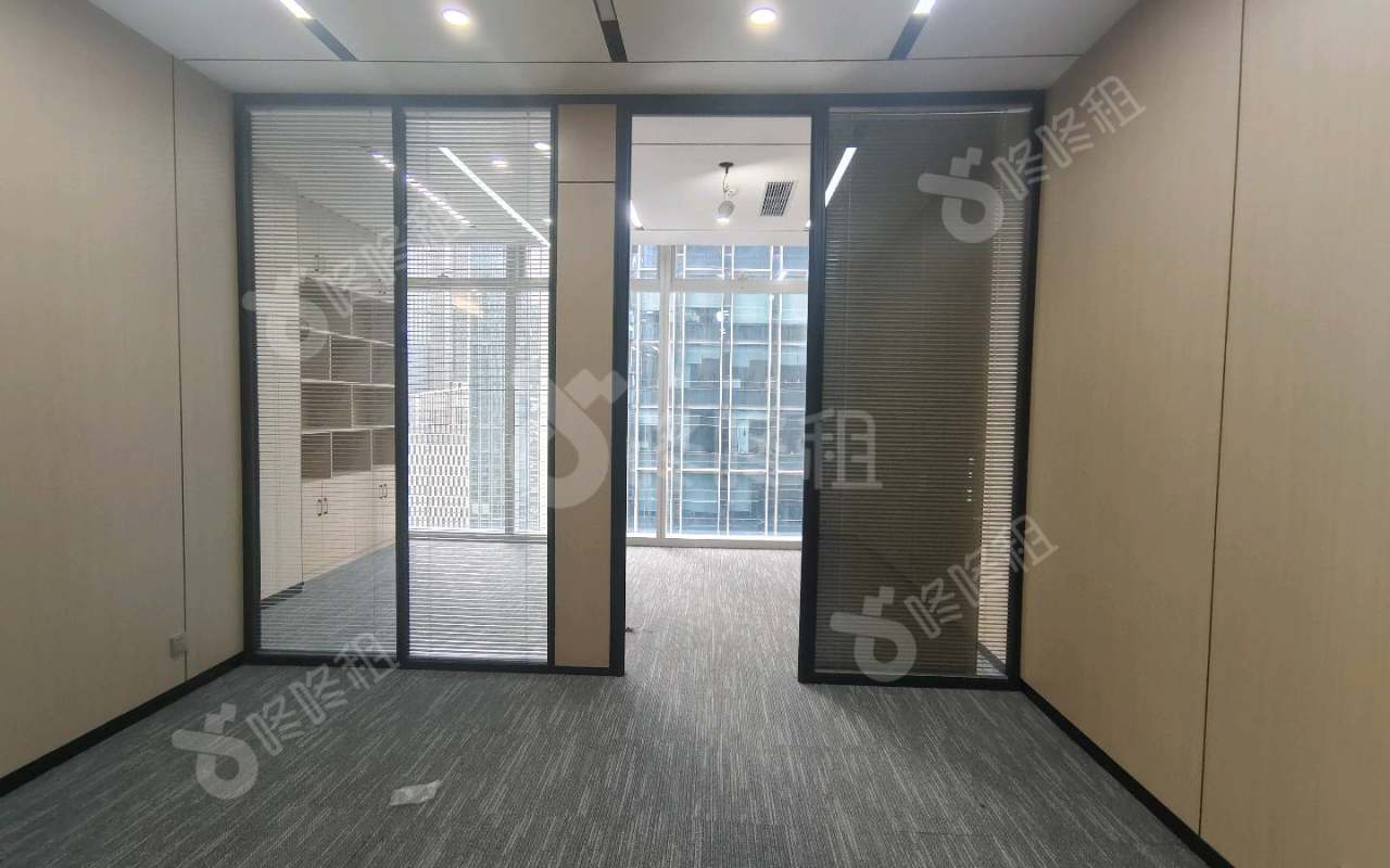 卓越前海壹号_89平_精装_办公室开间