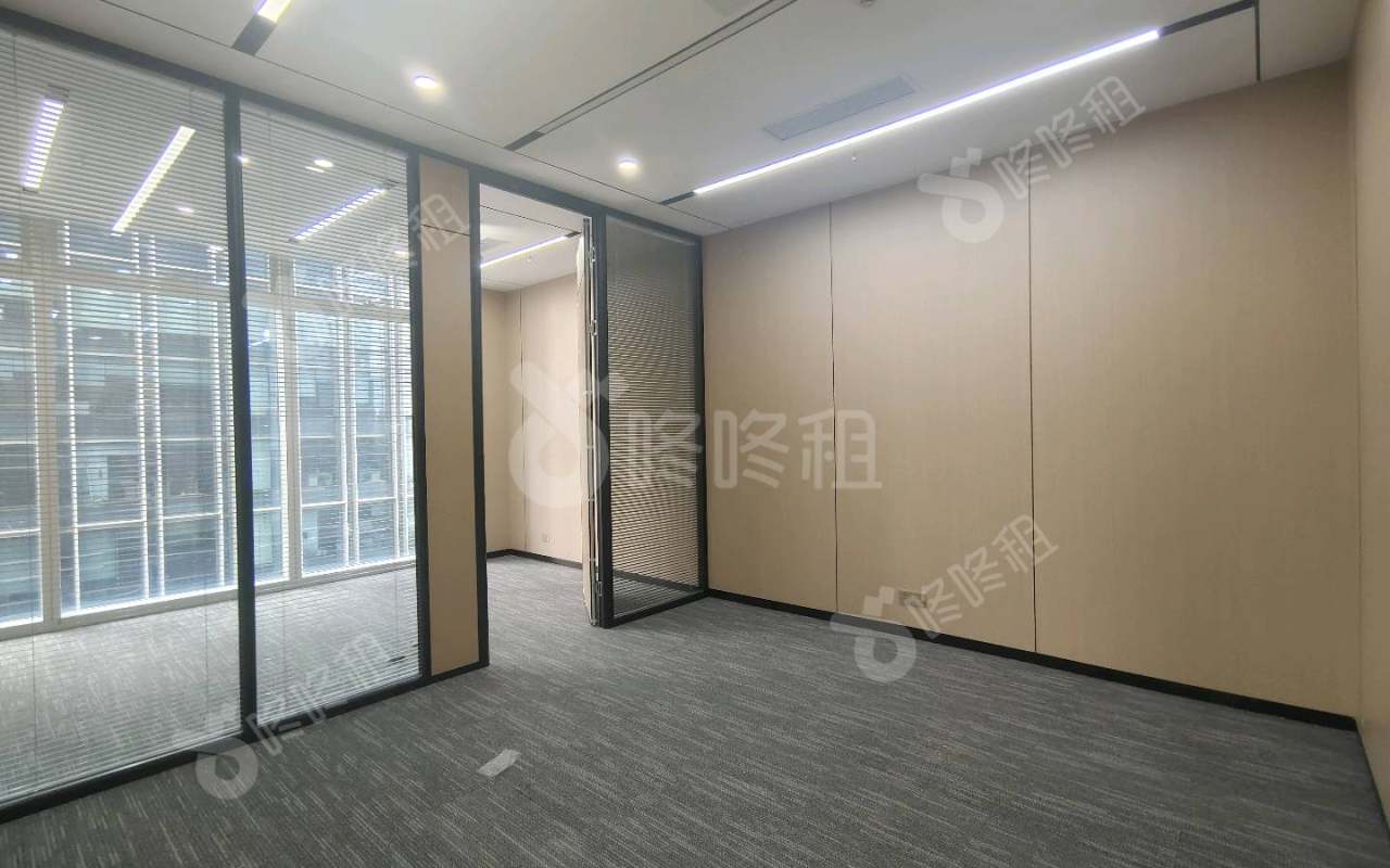 卓越前海壹号_89平_精装_办公室开间