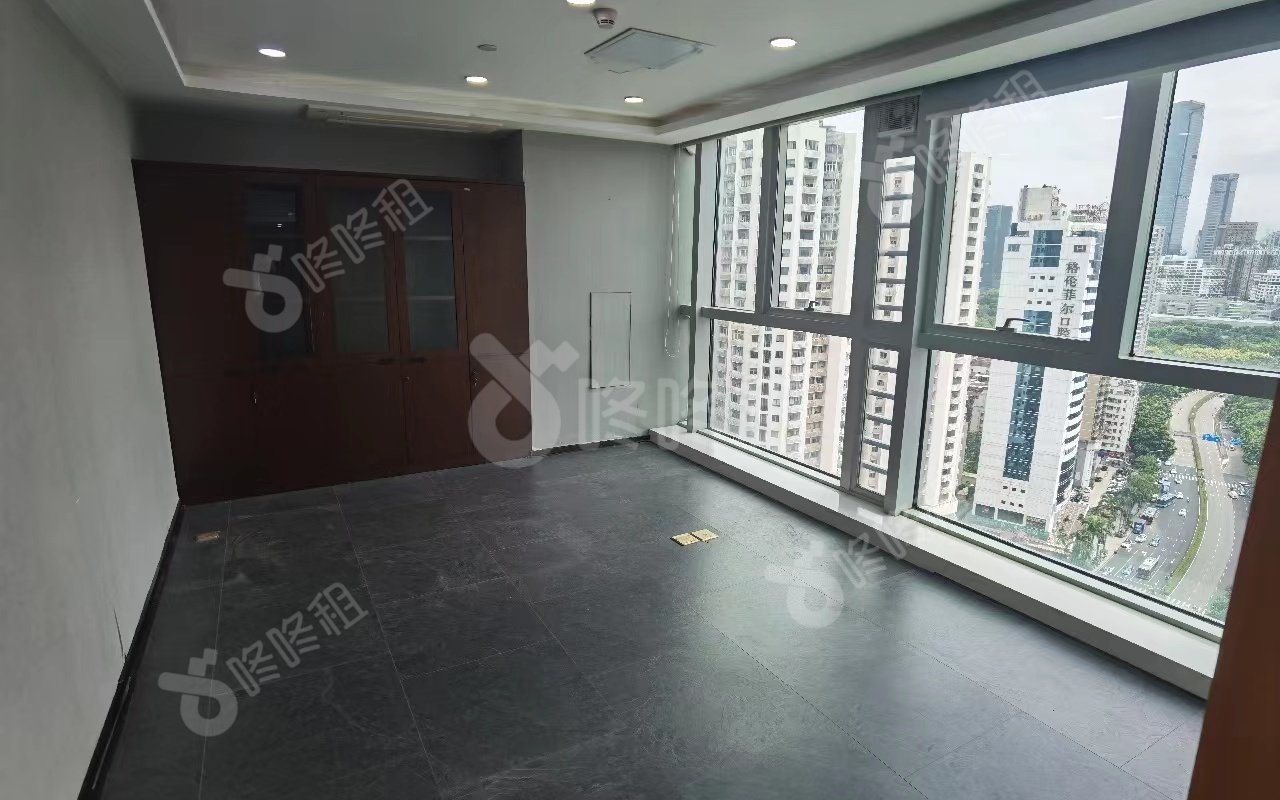 兆邦基金融大厦_220平_精装_办公室隔间