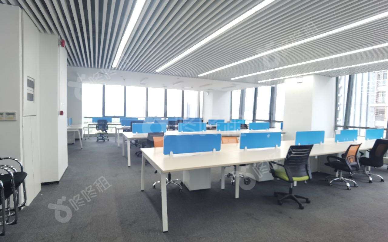 怡化金融科技大厦_783平_精装_办公室开间