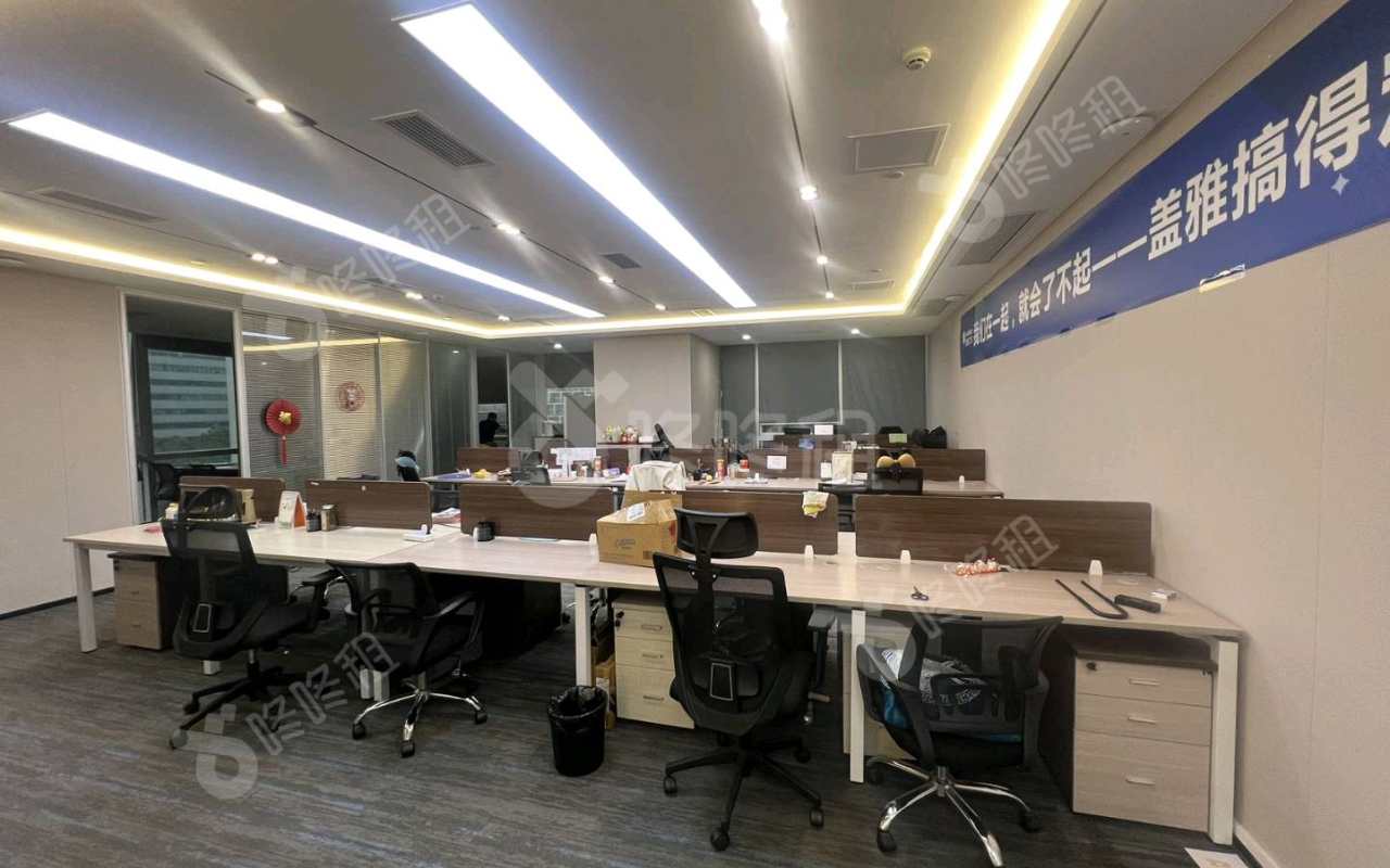 大冲商务中心_220平_精装_办公室开间