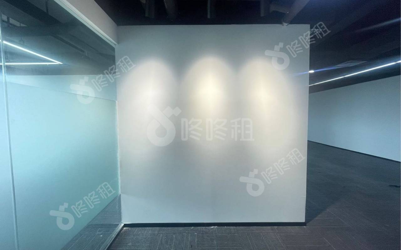 航城智谷(中城未来产业园)_403平_精装_前台