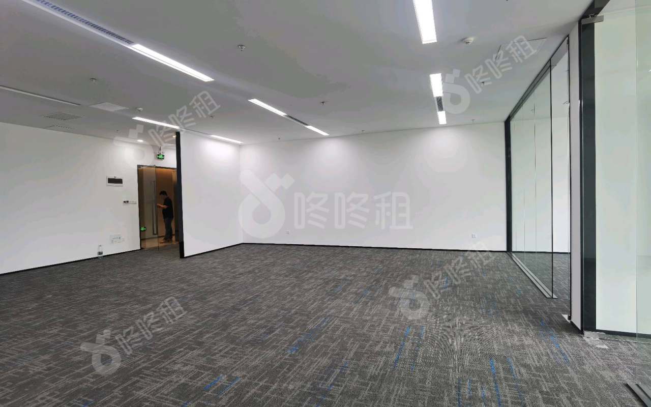 HFCC华海金融创新中心_206平_精装_办公室开间