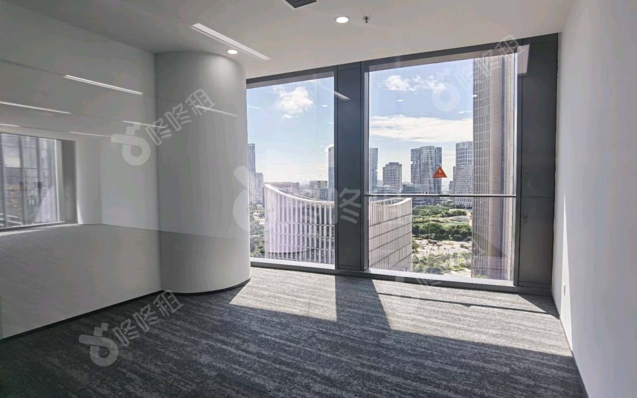 HFCC华海金融创新中心_483平_简装_办公室隔间