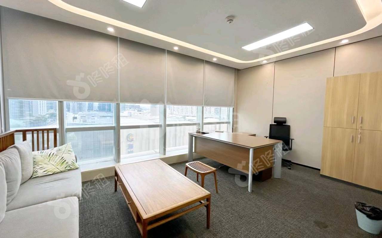 中洲控股中心_480平_精装_办公室隔间