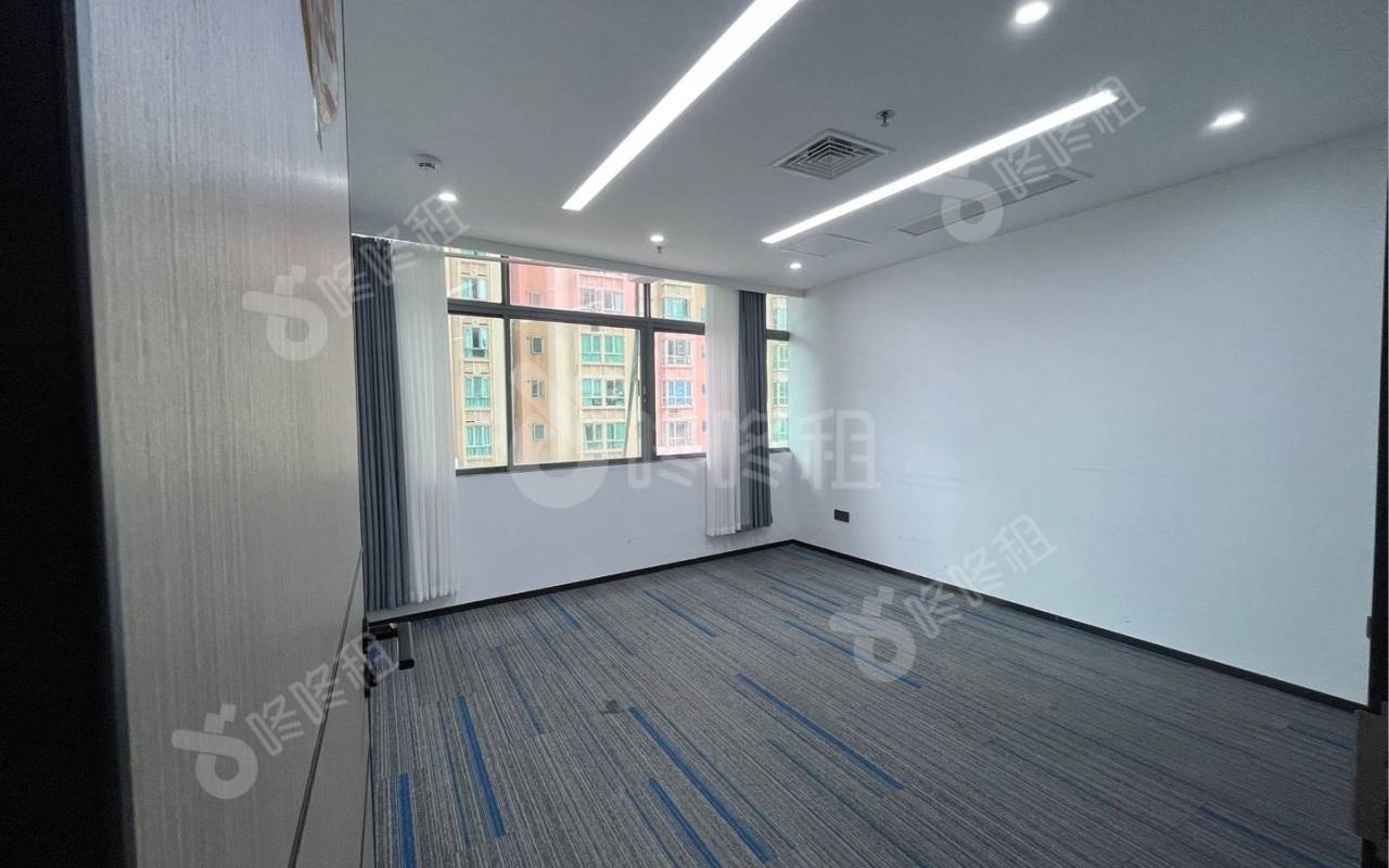 侨福大厦_130平_精装_办公室隔间