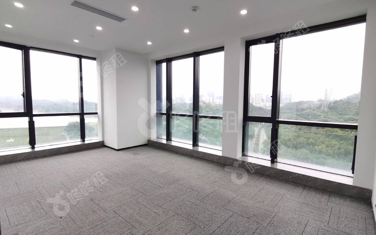 京基御景峯大厦_78平_精装_办公室隔间