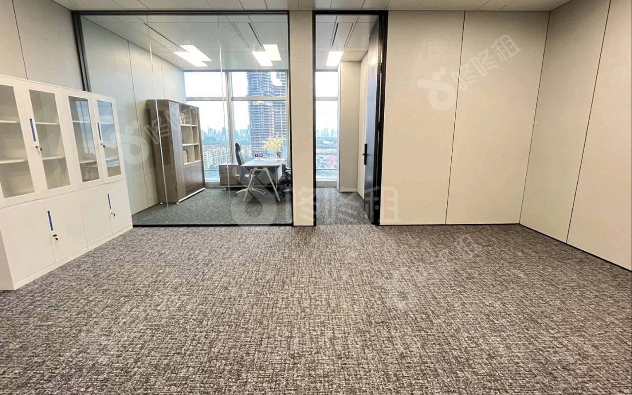 深圳湾SIC超级总部中心_139平_精装_办公室开间