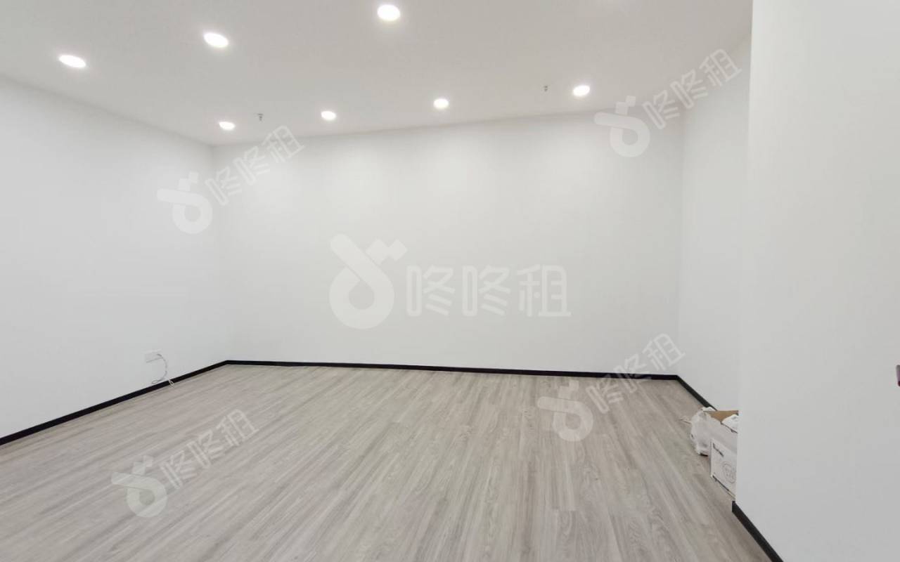 红松大厦_485平_精装_办公室隔间