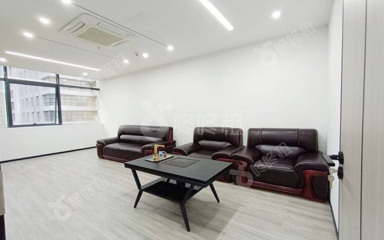 红松大厦_485平_精装_办公室隔间