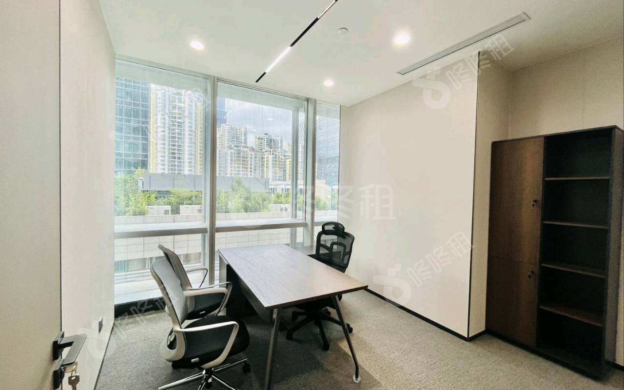 中洲控股中心_480平_精装_办公室隔间