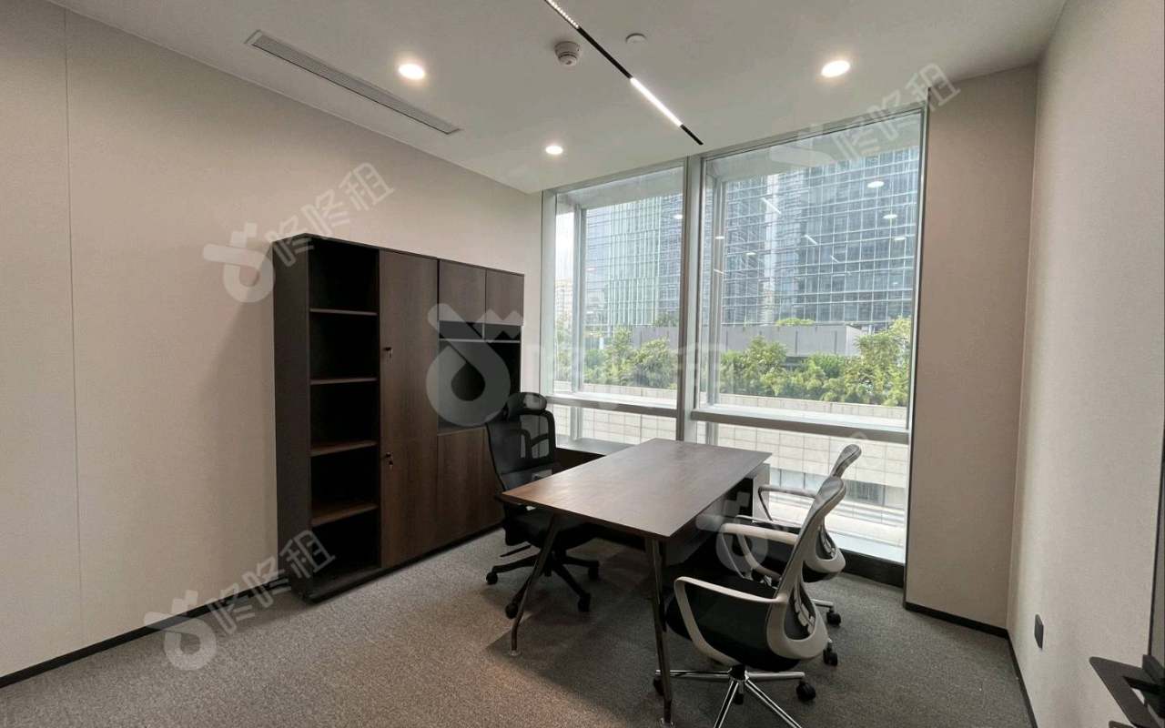 中洲控股中心_480平_精装_办公室隔间