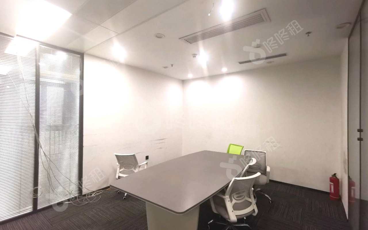 比克科技大厦_366平_精装_办公室隔间