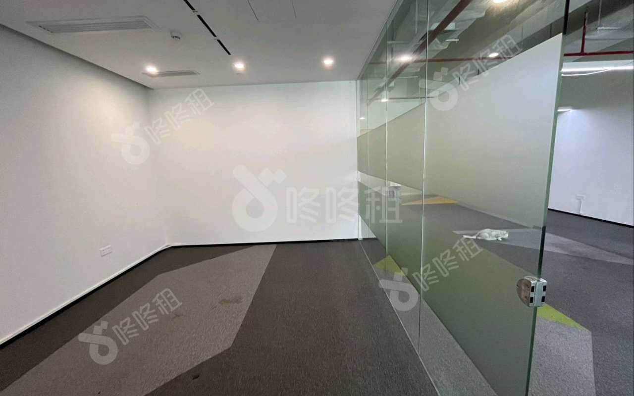 赛西科技大厦_158平_精装_办公室隔间