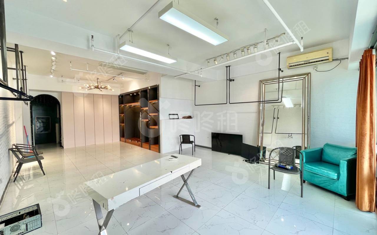 公园道大厦_126平_精装_办公室开间