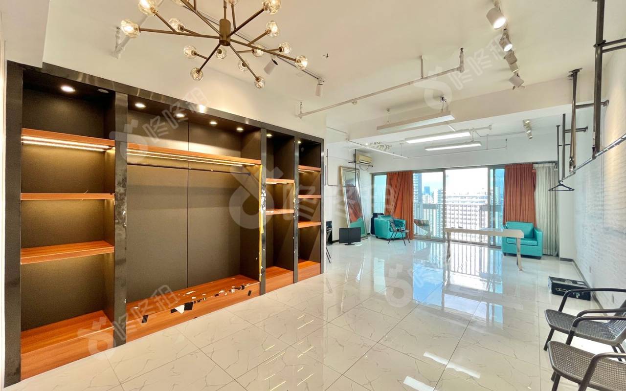 公园道大厦_126平_精装_办公室开间