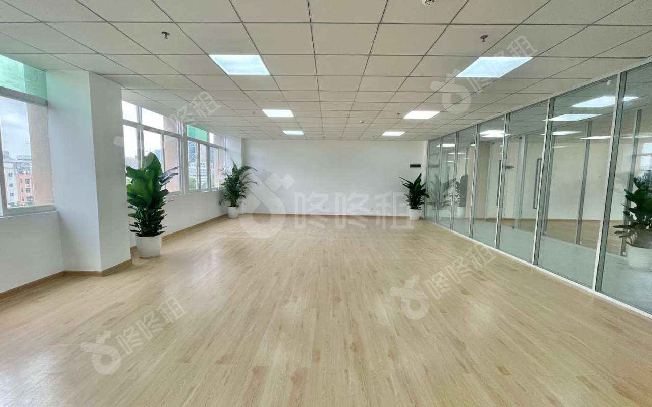 园西工业区_210平_豪装_办公室开间