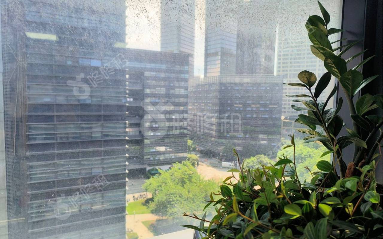 花样年美年广场_85平_精装_办公室隔间