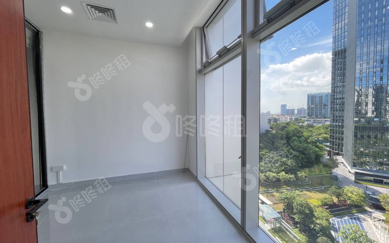 远洋滨海大厦_194平_精装_办公室隔间