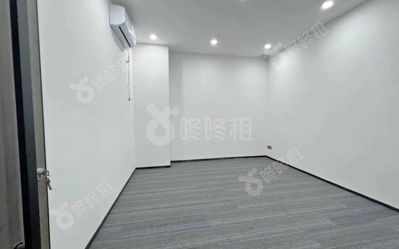 城市山海云汇_306平_精装_办公室隔间