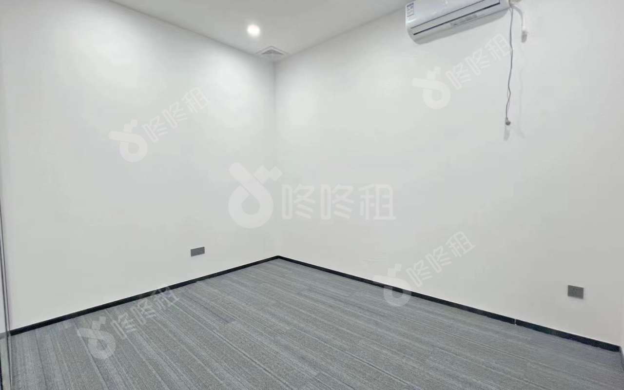 城市山海云汇_260平_精装_办公室隔间