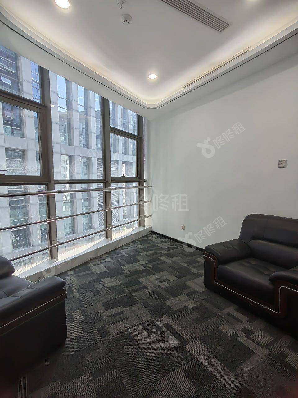 深圳北航大厦_198平_精装_办公室隔间