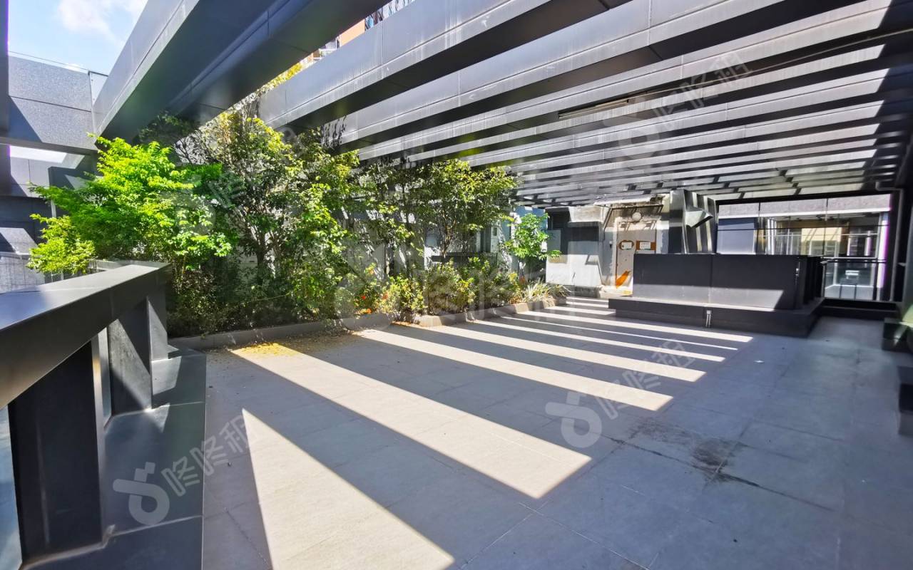 前海深港基金小镇_736.26平_豪装_阳台