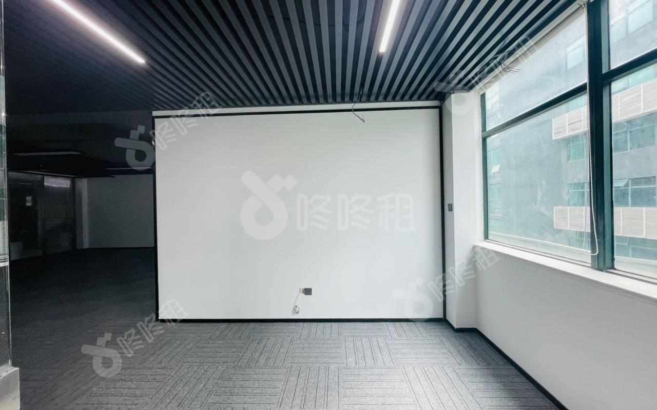 海大创意园_78平_精装_前台