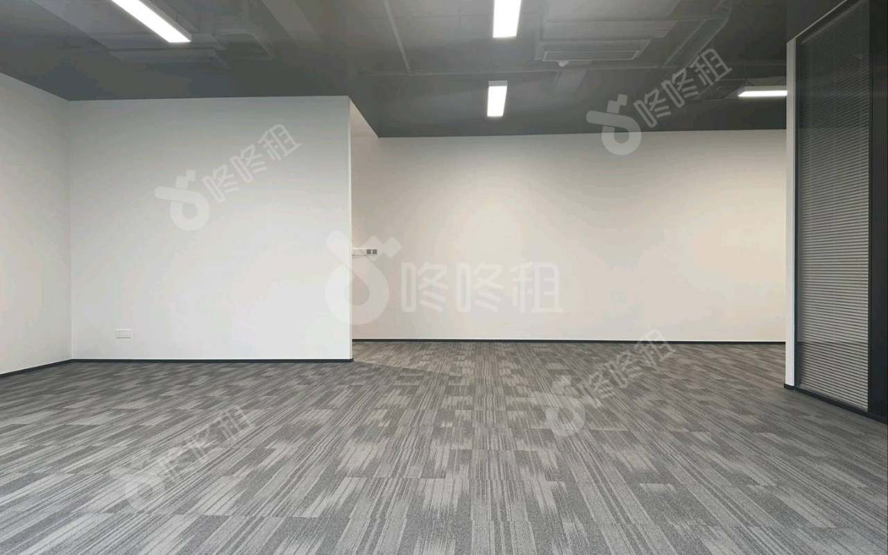 寰侨商务大厦_268平_精装_办公室开间