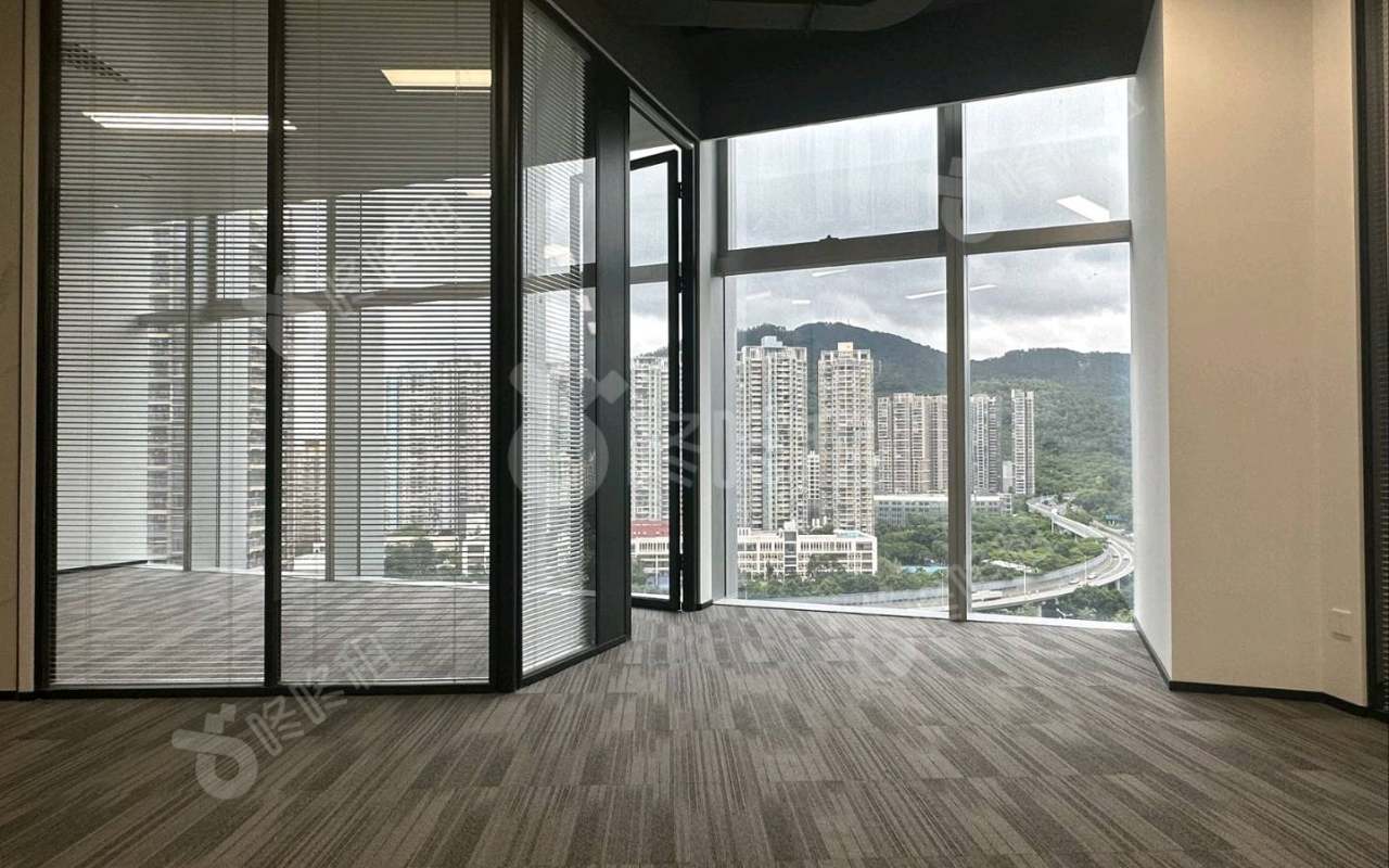 寰侨商务大厦_295平_精装_办公室开间