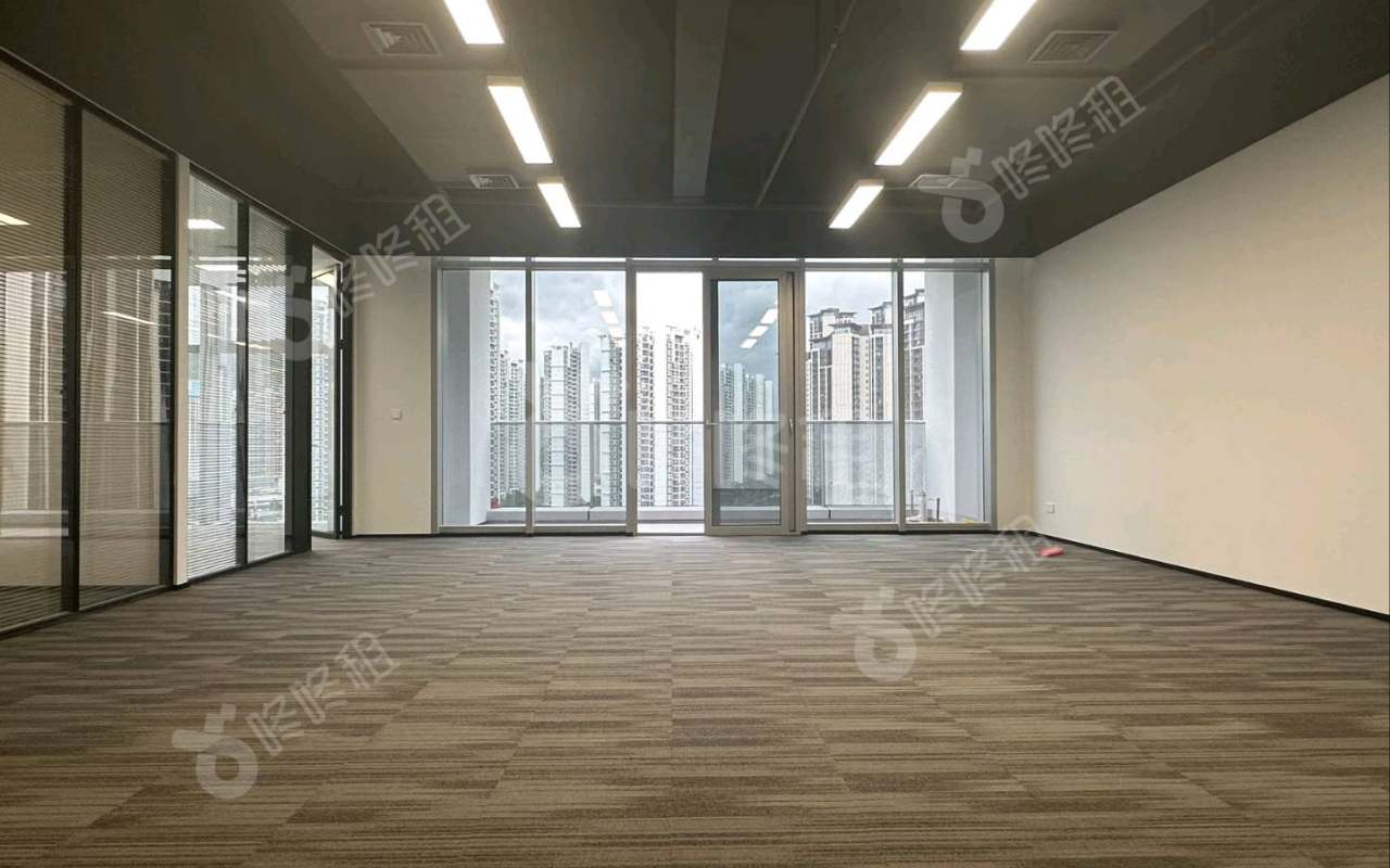 寰侨商务大厦_295平_精装_办公室开间
