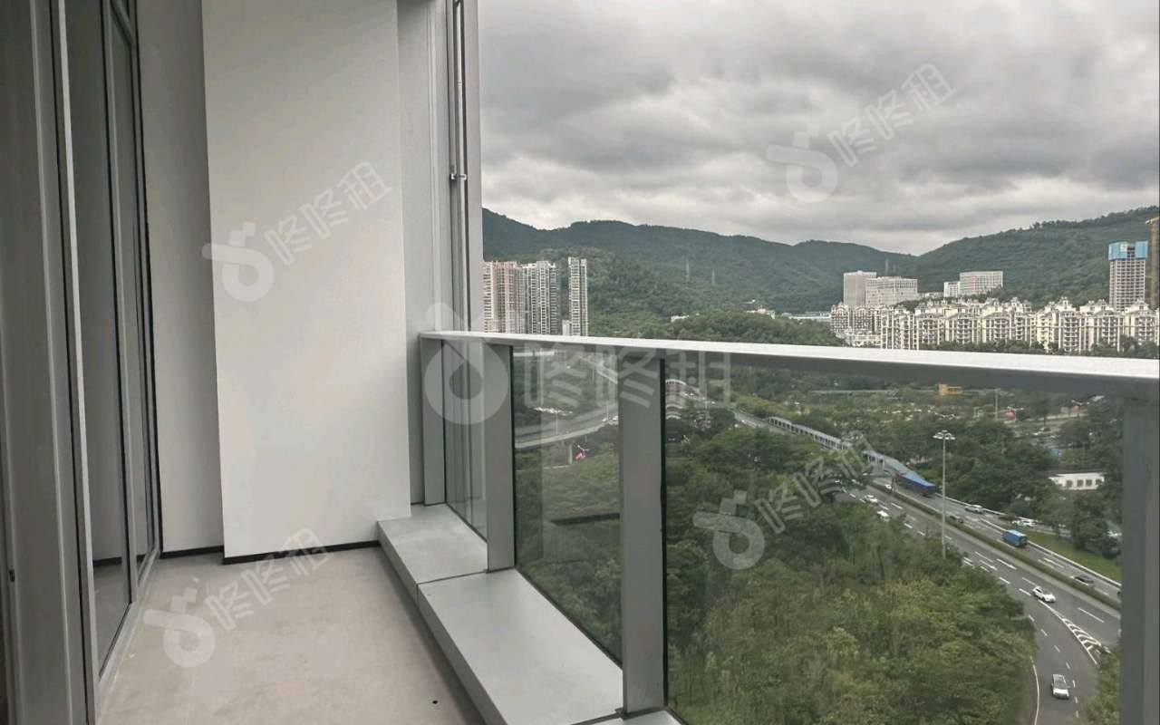 寰侨商务大厦_295平_精装_阳台