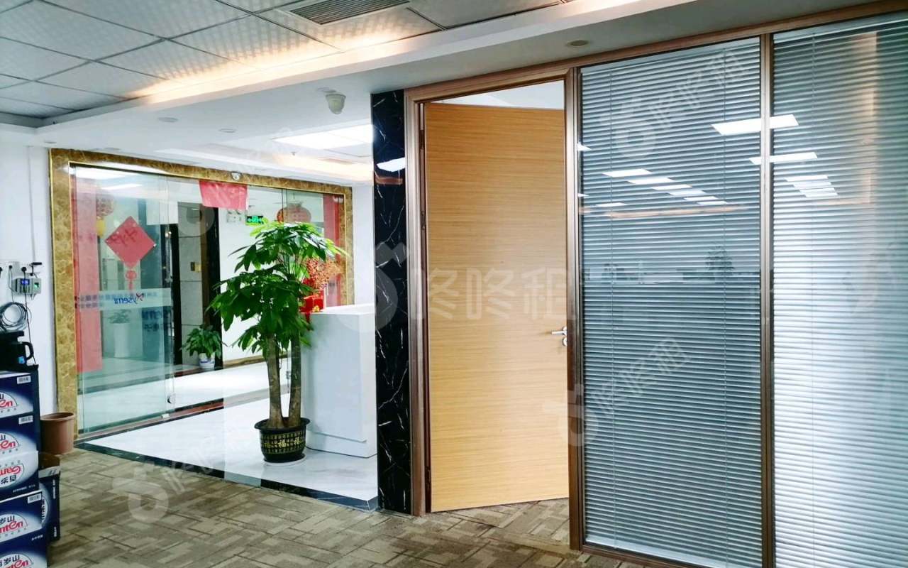 喜年中心_587平_精装_办公室开间