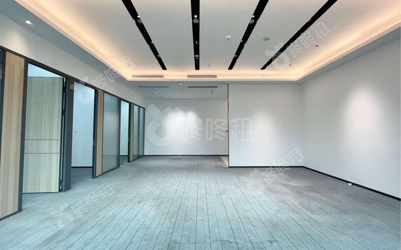 方大城_165平_精装_办公室开间