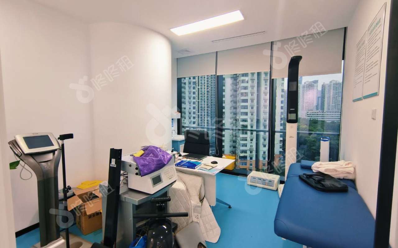 新世界文博中心_500平_豪装_办公室隔间