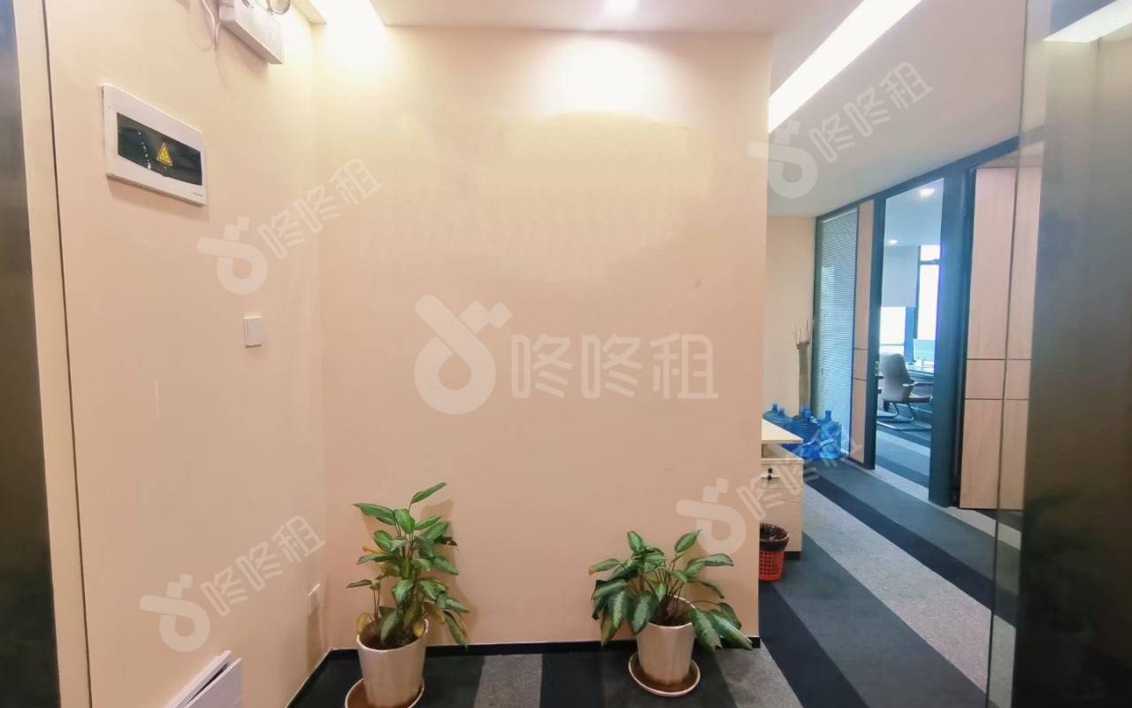 新世界文博中心_175平_精装_前台