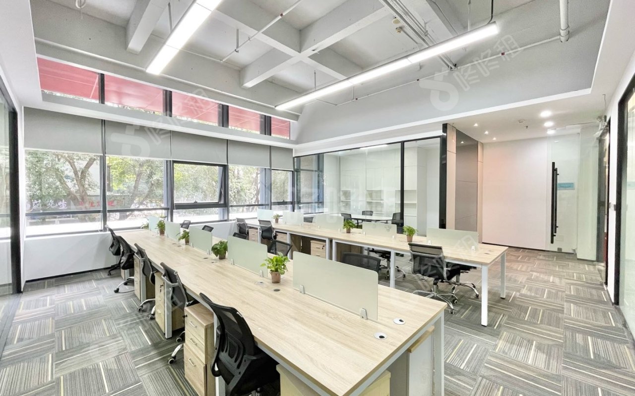 东方科技大厦_145平_精装_办公室开间