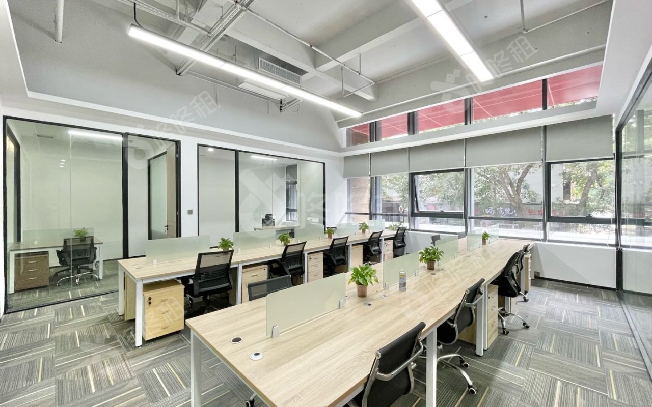 东方科技大厦_145平_精装_办公室开间