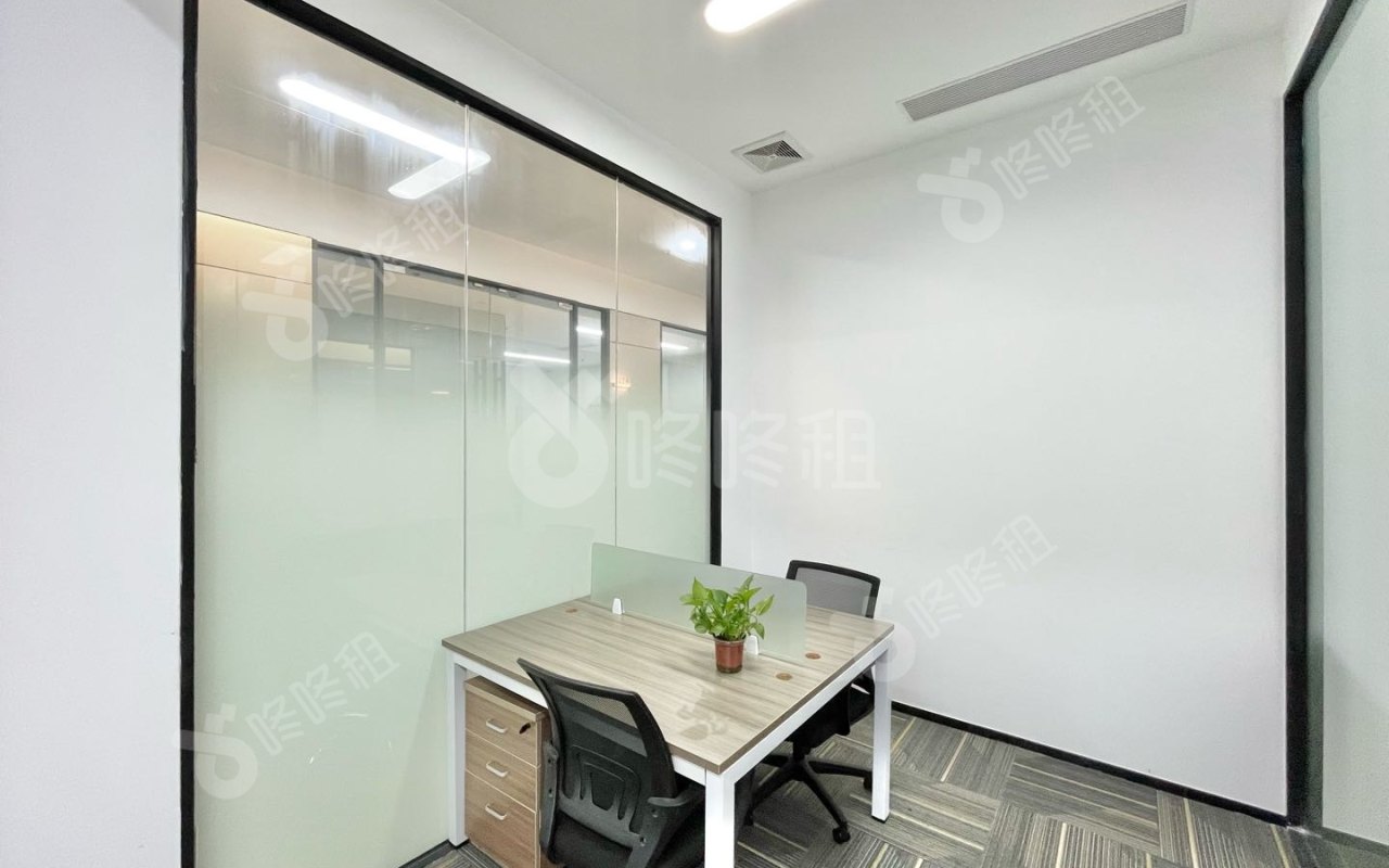 东方科技大厦_145平_精装_办公室隔间