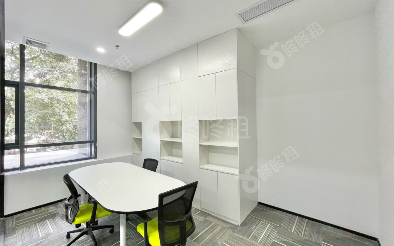 东方科技大厦_145平_精装_办公室隔间