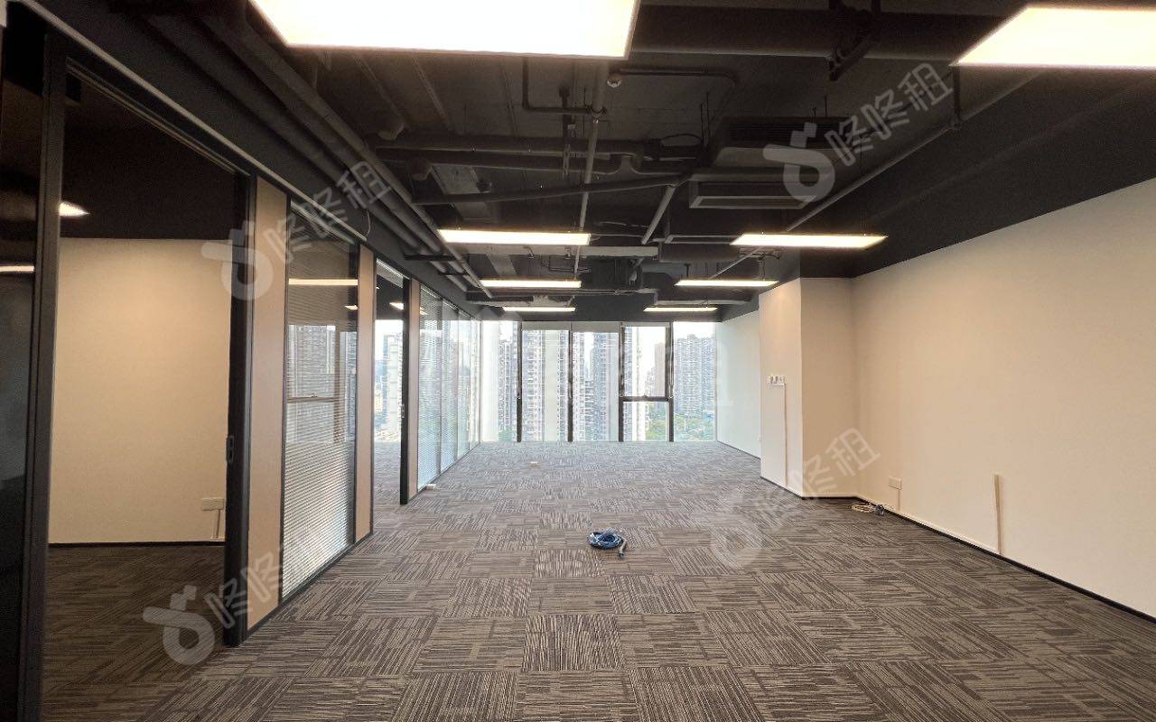 前海科兴科学园(正中华丽中心)_132平_精装_办公室开间