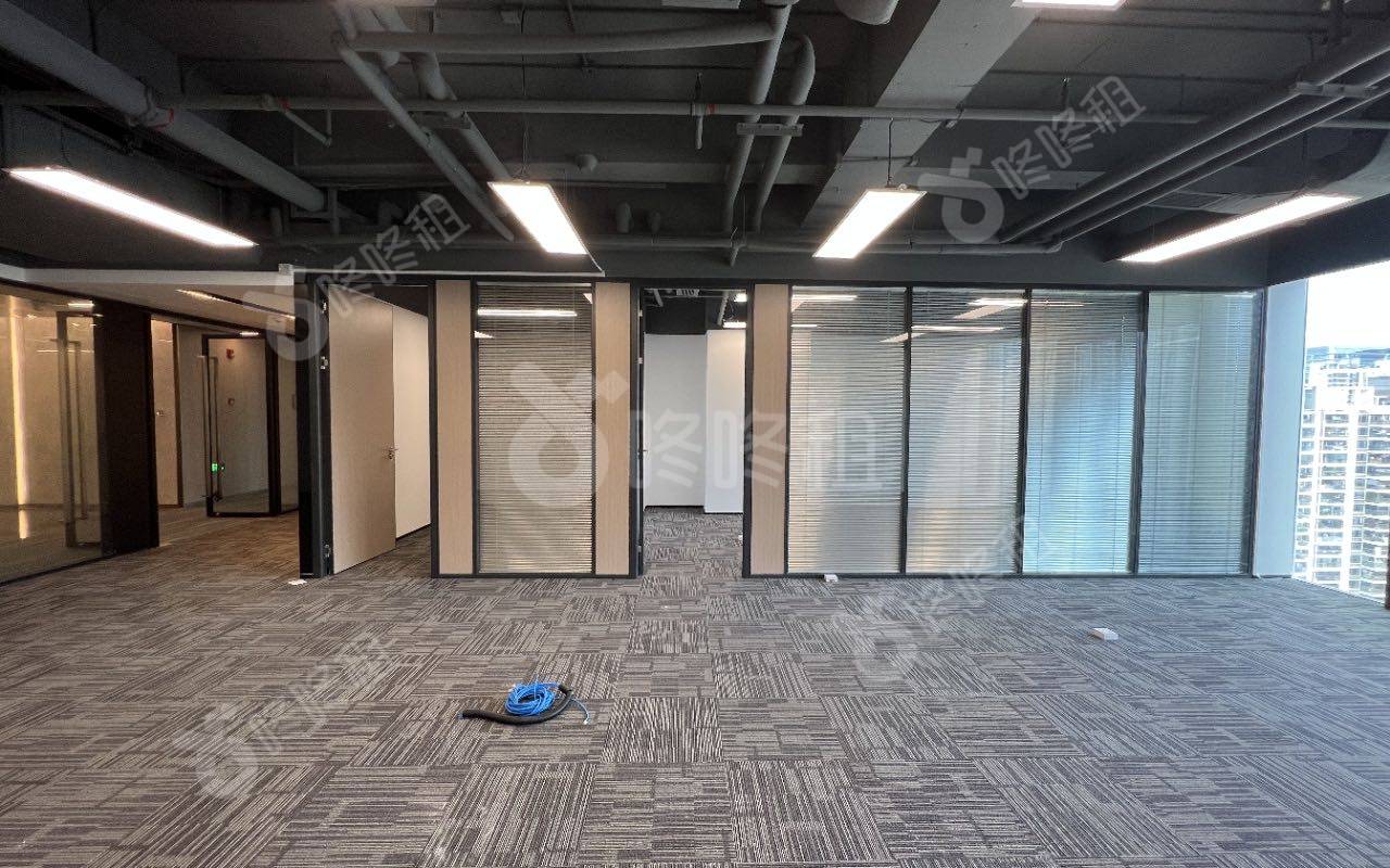 前海科兴科学园(正中华丽中心)_132平_精装_办公室开间