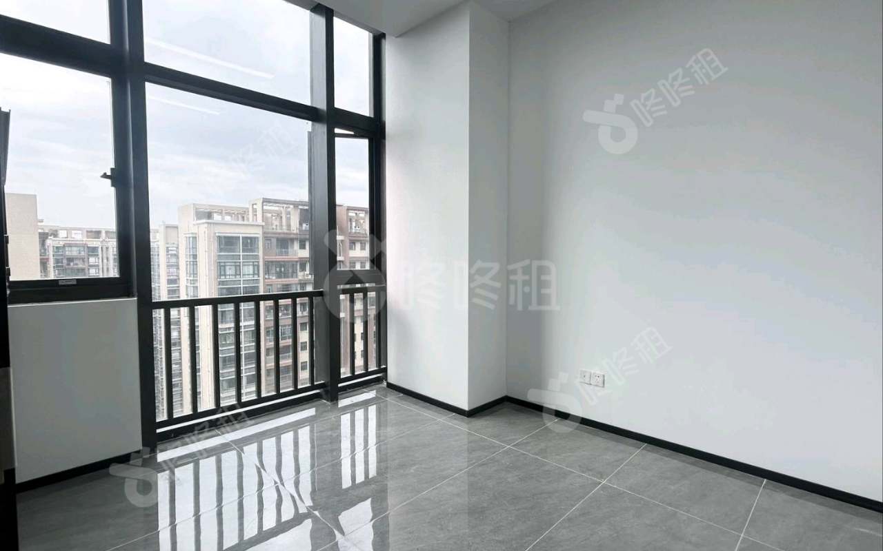 万科星宸大厦_105.58平_精装_办公室隔间