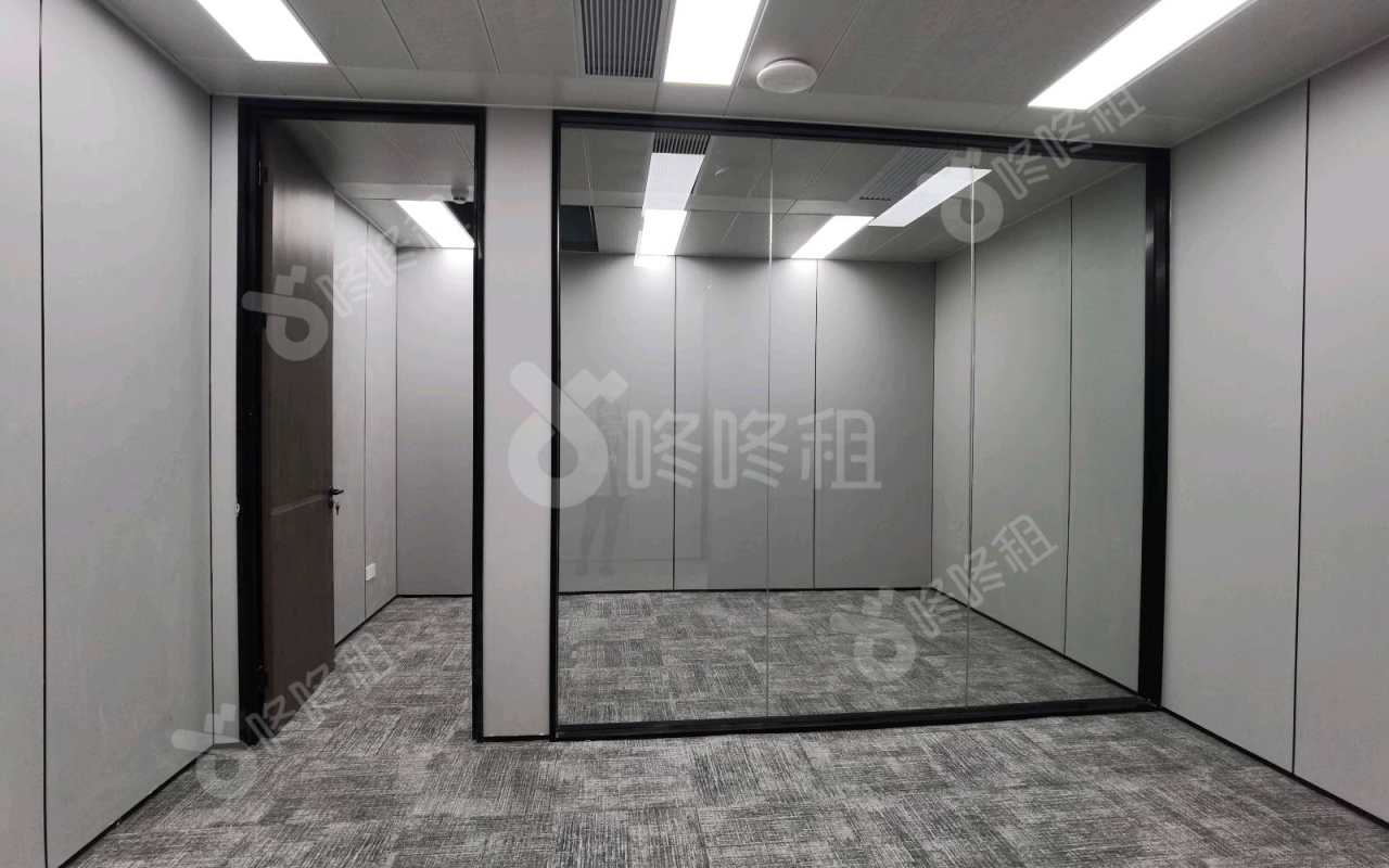 联想大厦_86平_精装_办公室开间