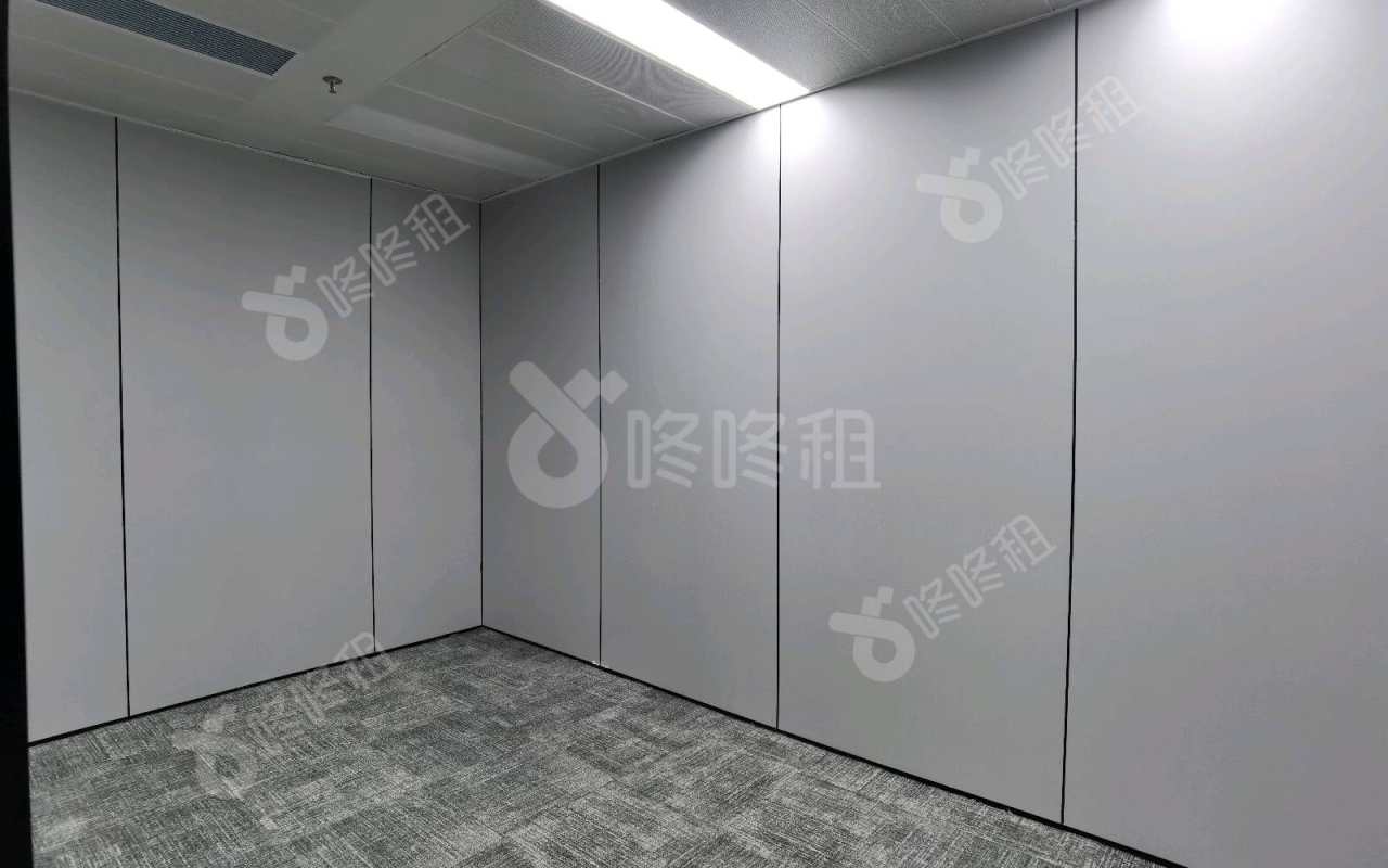 联想大厦_128平_精装_办公室隔间