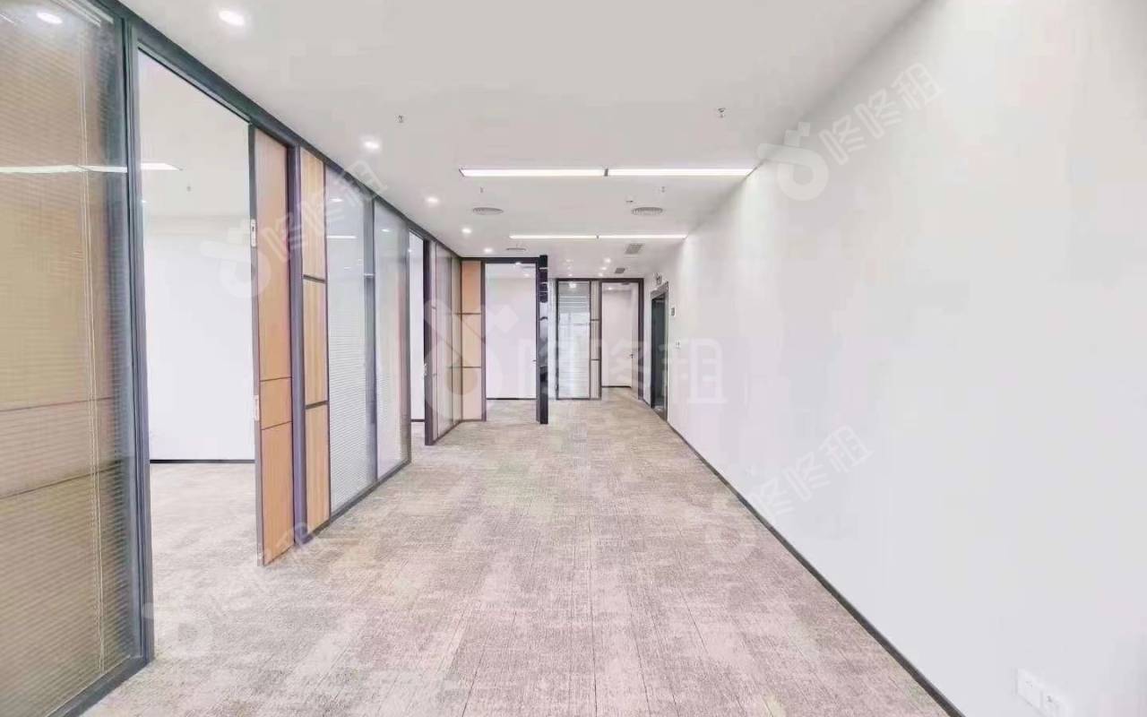 航天大厦_240平_精装_办公室开间